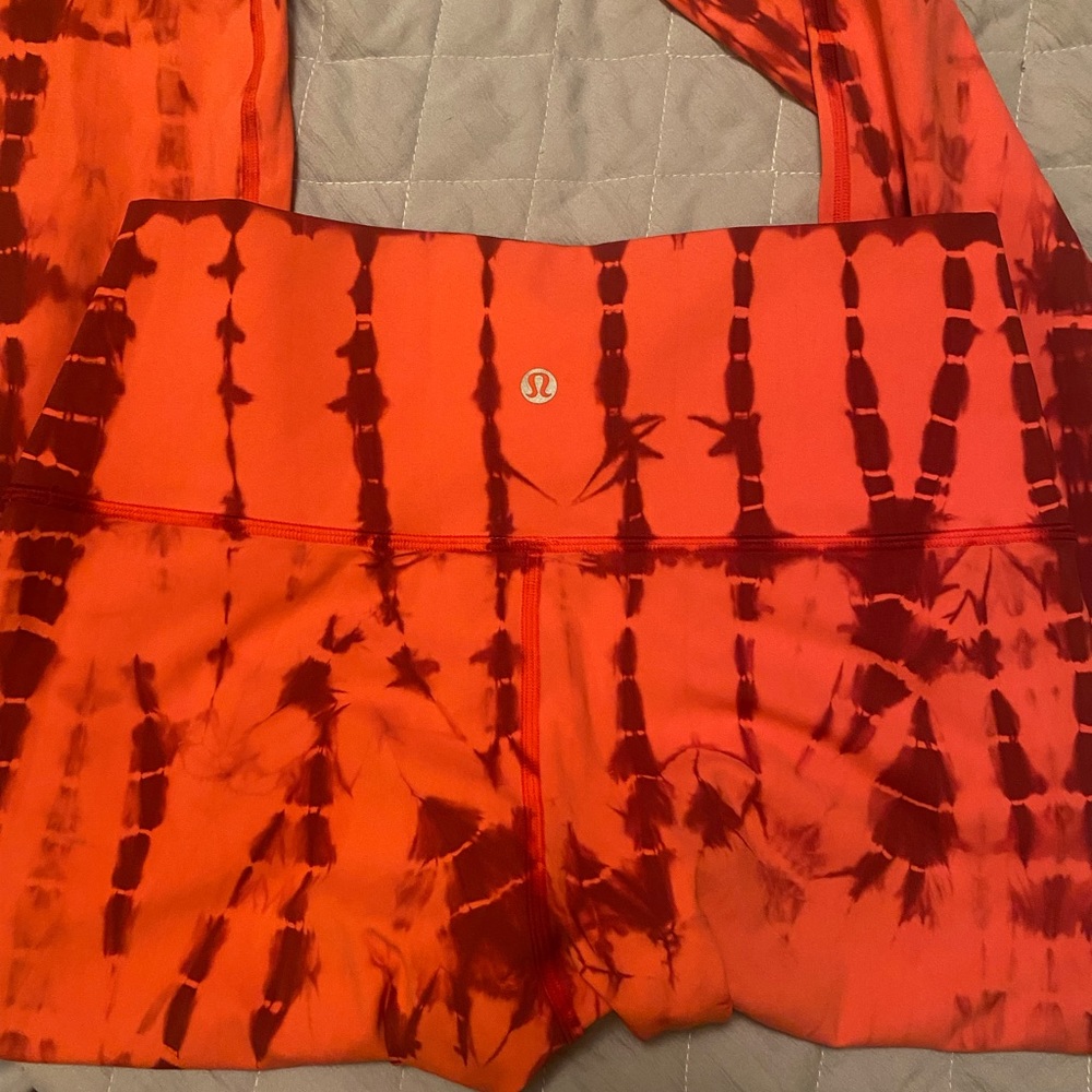 Rare, Brand New Lululemon Leggings Gem